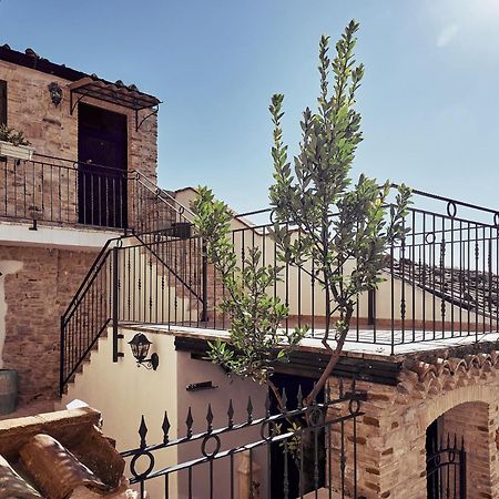 Il Cortiletto Del Borgo Bed & Breakfast Pietra Montecorvino Luaran gambar