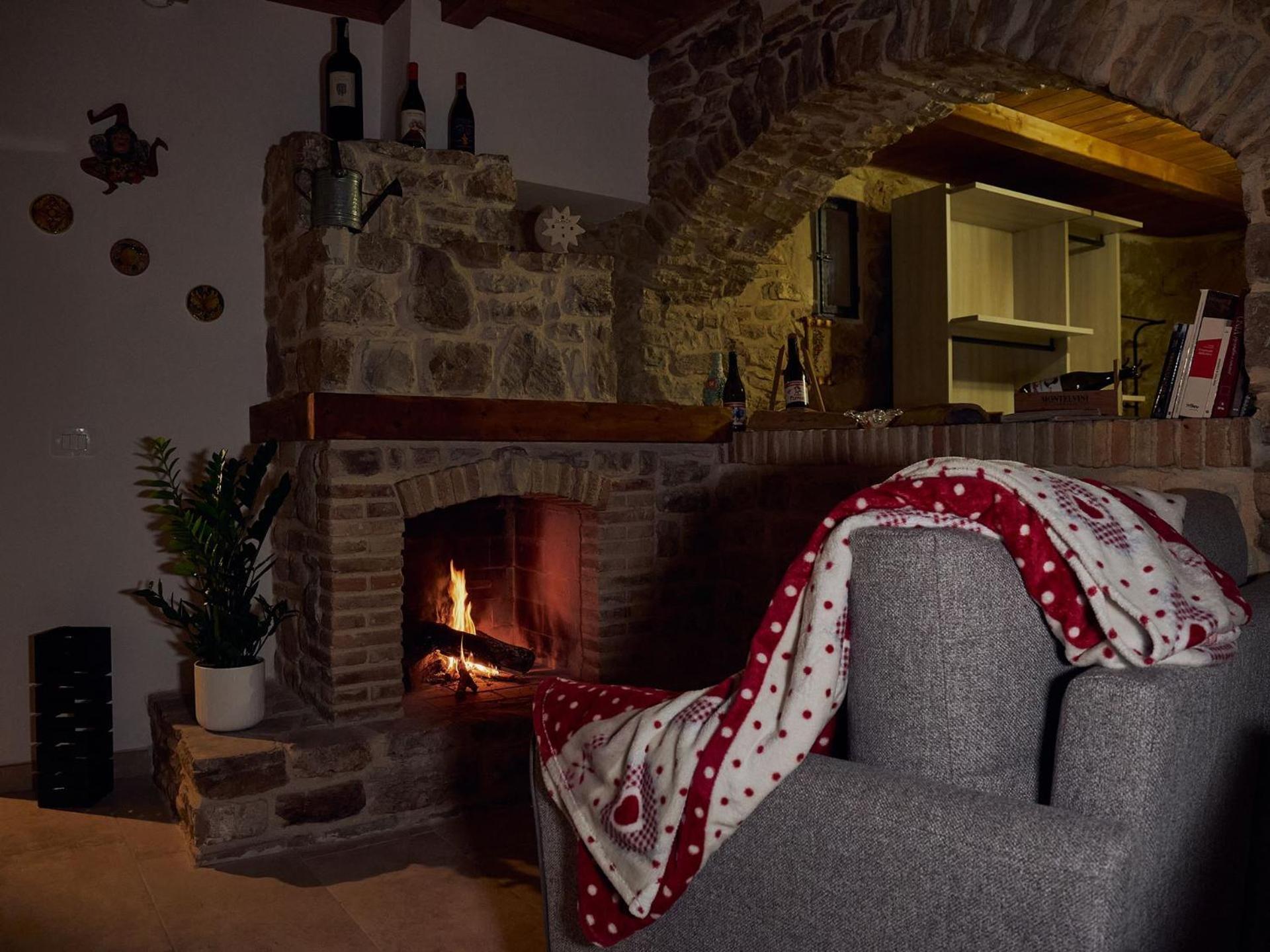 Il Cortiletto Del Borgo Bed & Breakfast Pietra Montecorvino Luaran gambar